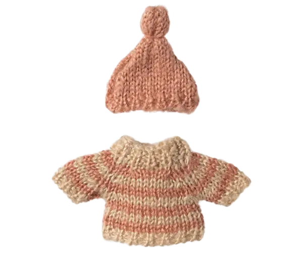 Pulli und Mütze für big sister Maus
