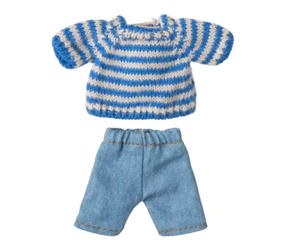 Pulli und Jeans für big brother