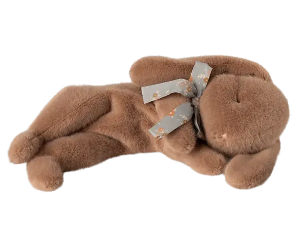Kuschelweicher Plüschhase in Softbraun