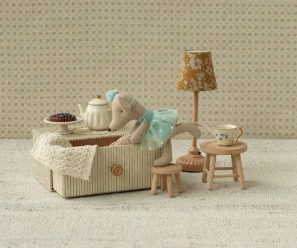 Ballerina-Maus mint, im Daybed – Bild 3